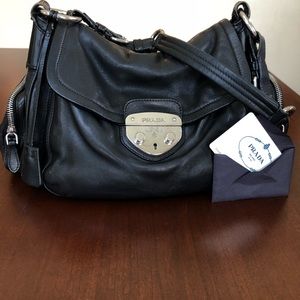 💯authentic Prada leather purse